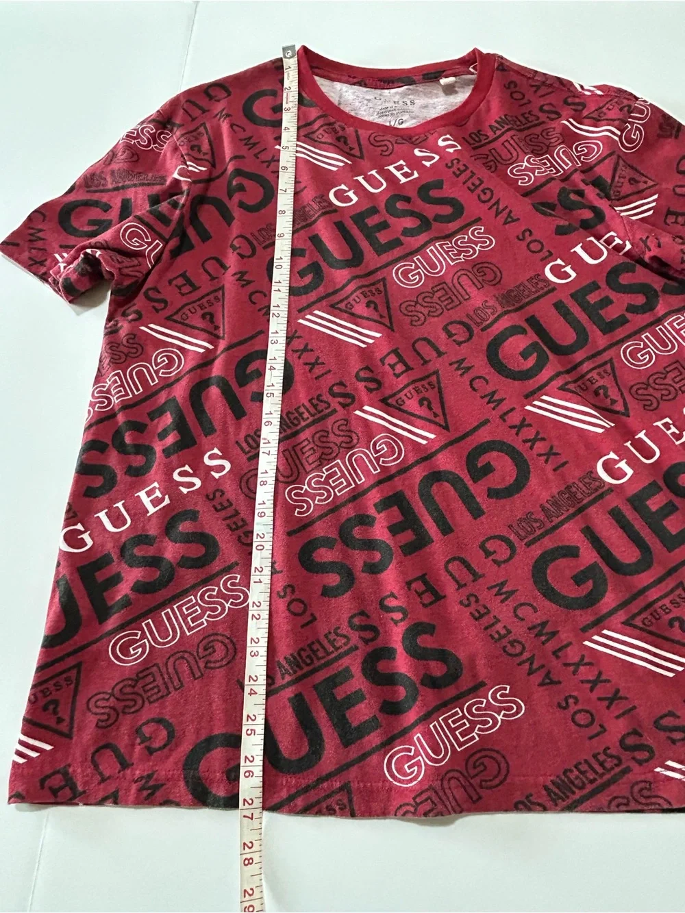 GUESS Men’s Large Red All Over Logo Graphic Tee - Picture 8 of 9